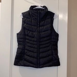 BLACK NORTH FACE DOWN VEST